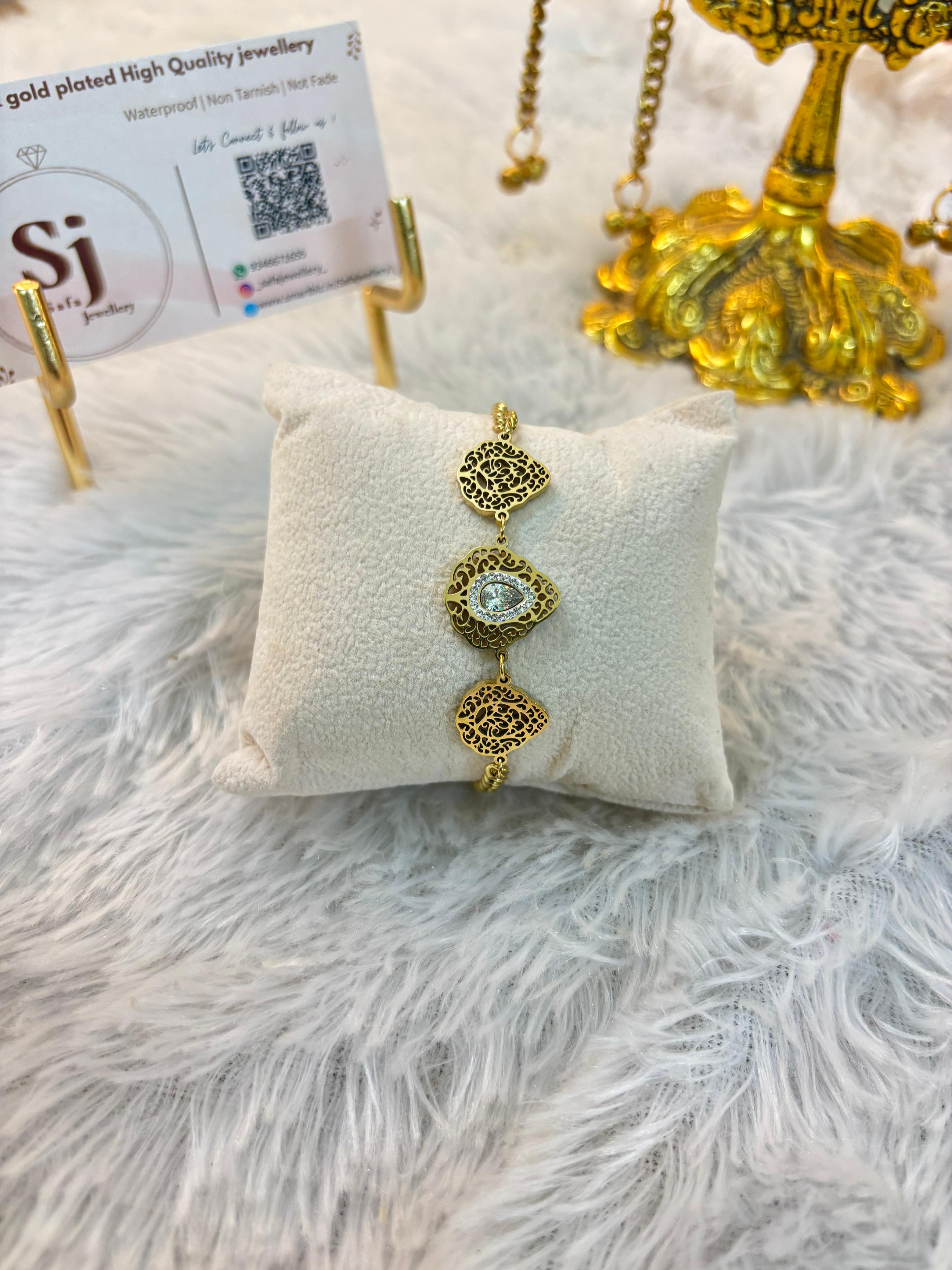 Leaf stone bracelet