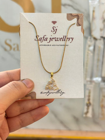 Zircon pendent necklace