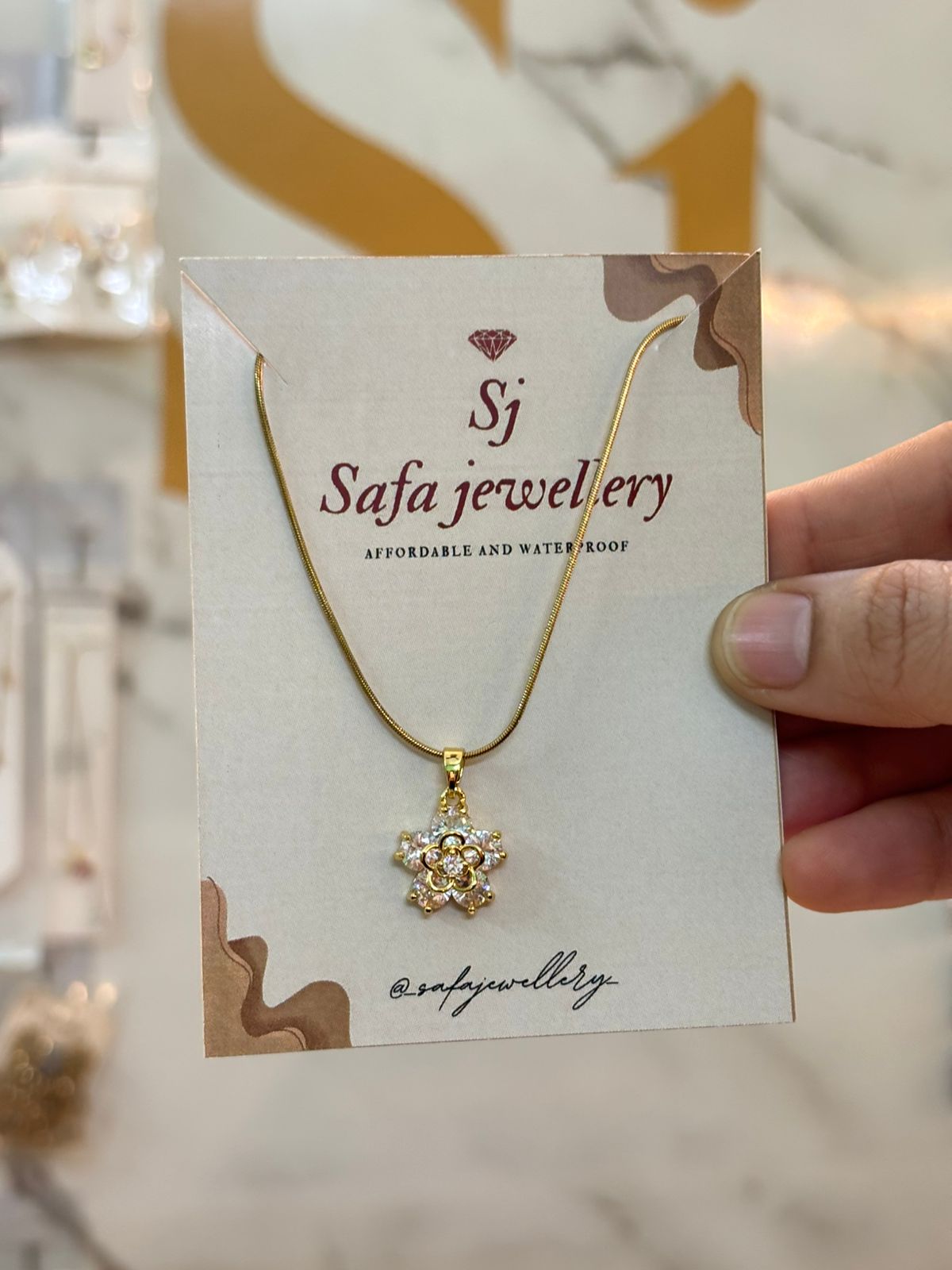 Pendent necklace 005