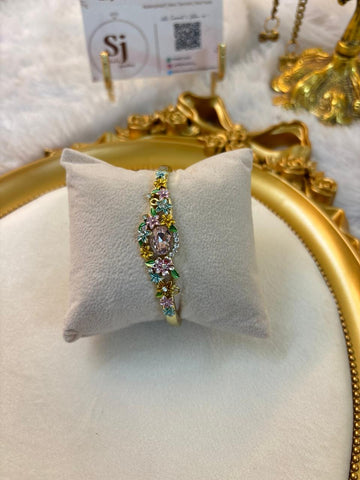 Oval stone floral kada 012