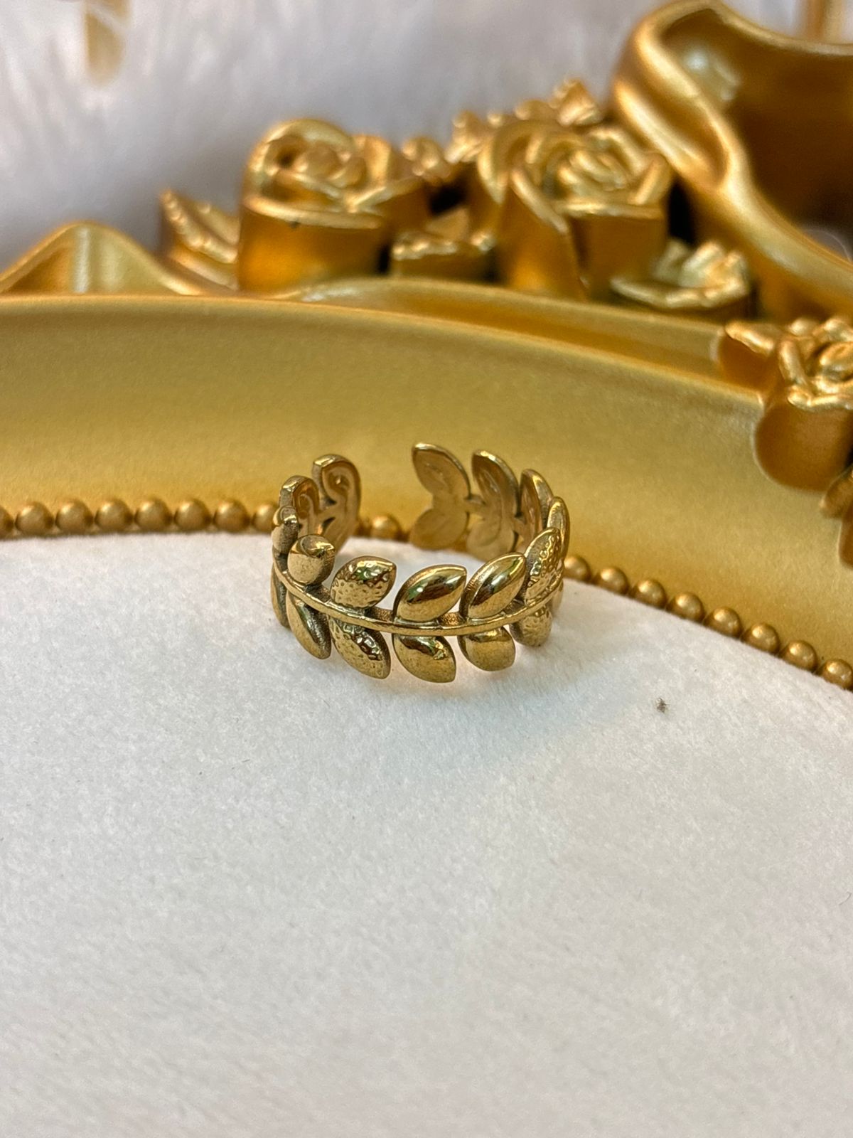 Leaf ring 024