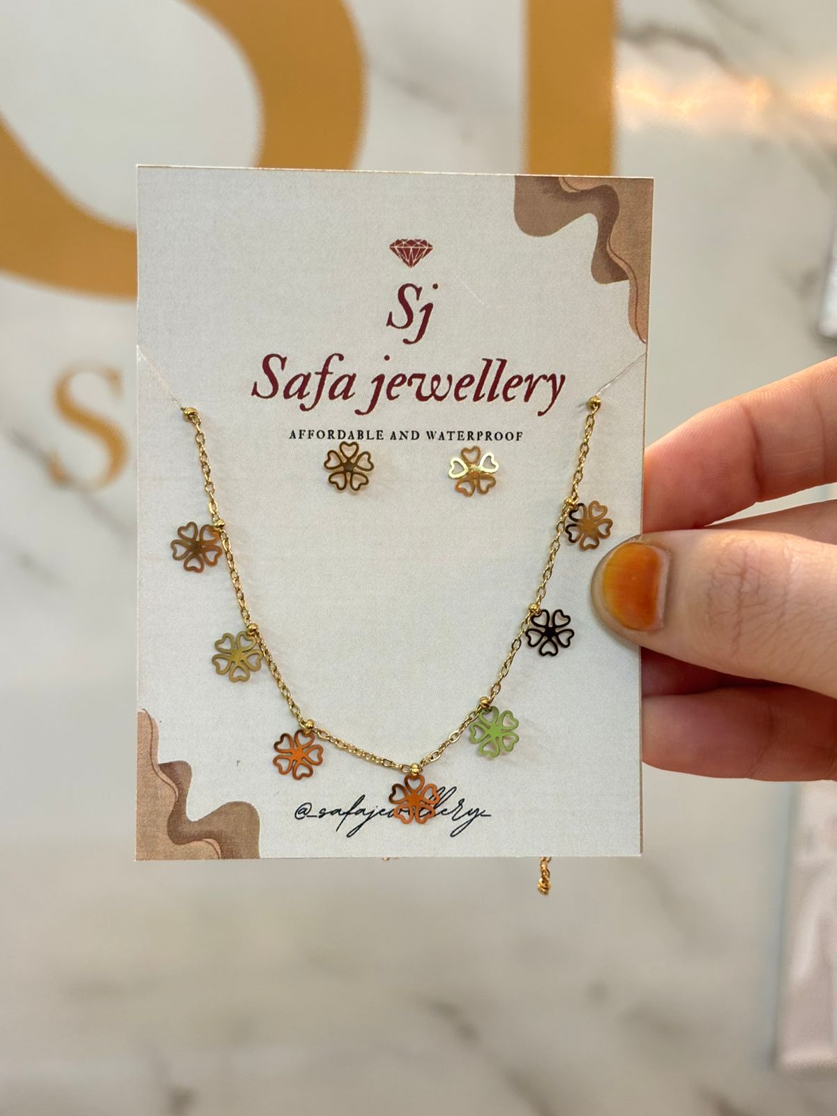 Charm golden necklace set 053