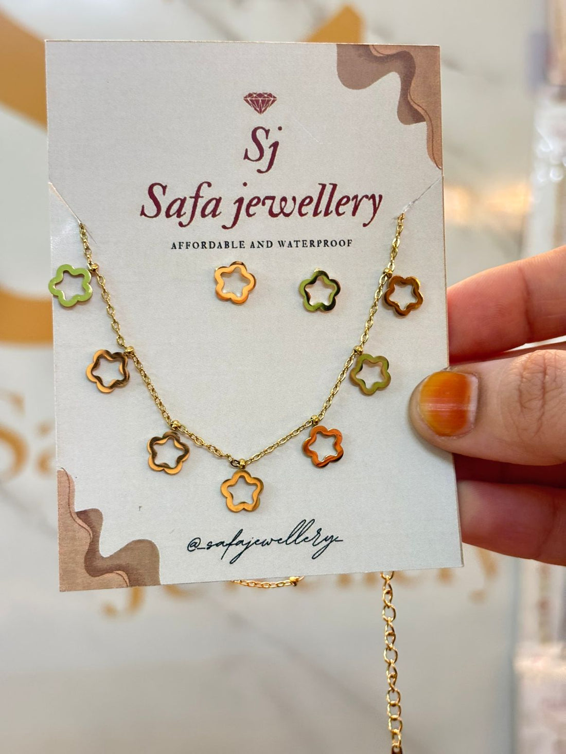 Flower charm necklace 052