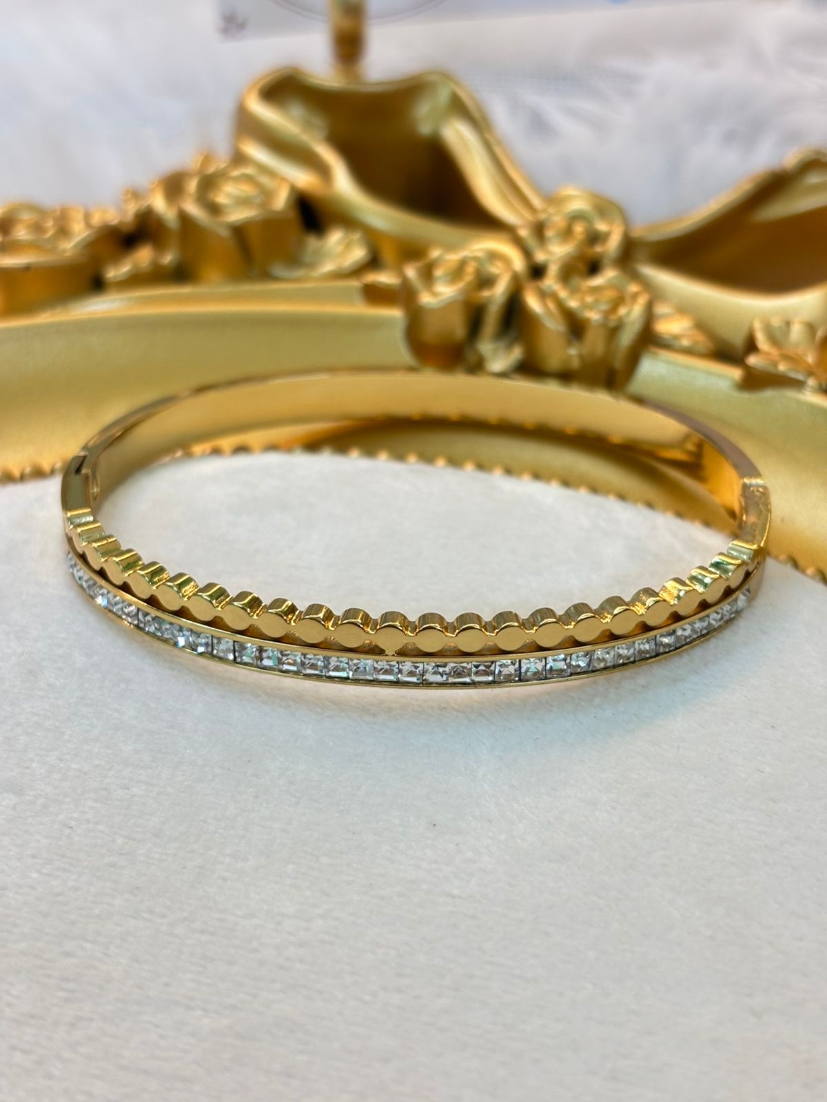 Zircon regularsize kada 098