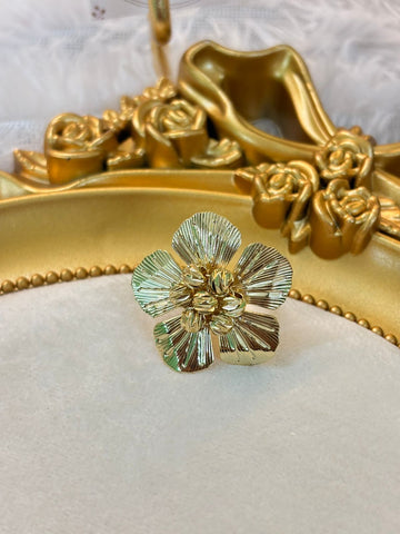 Rounded balls Flower Ring