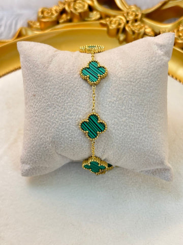 Green flower bracelet 090