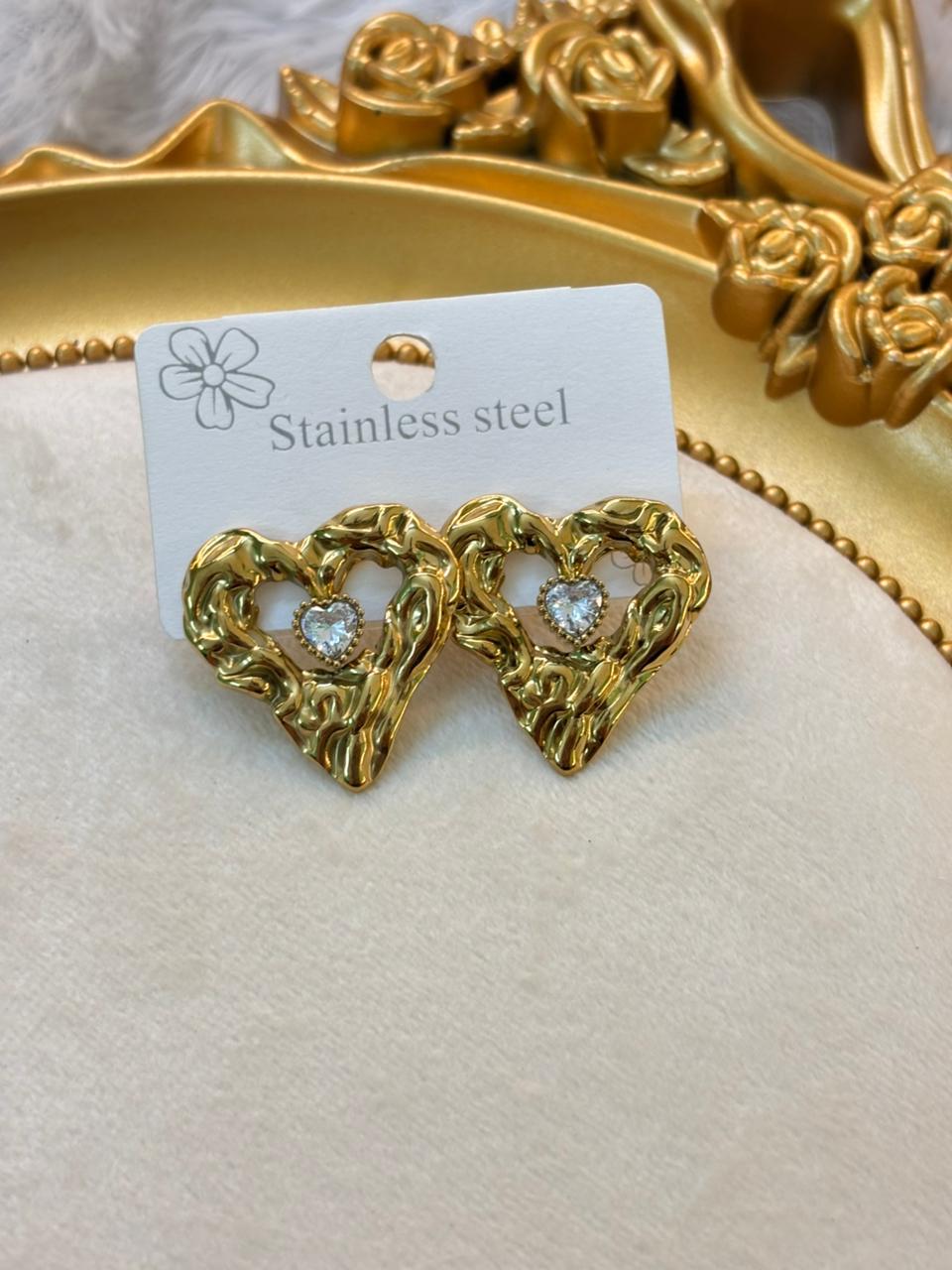 Heart stone earings