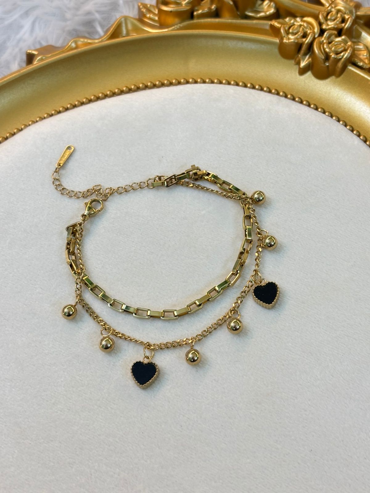 Black and white double hearts bracelet