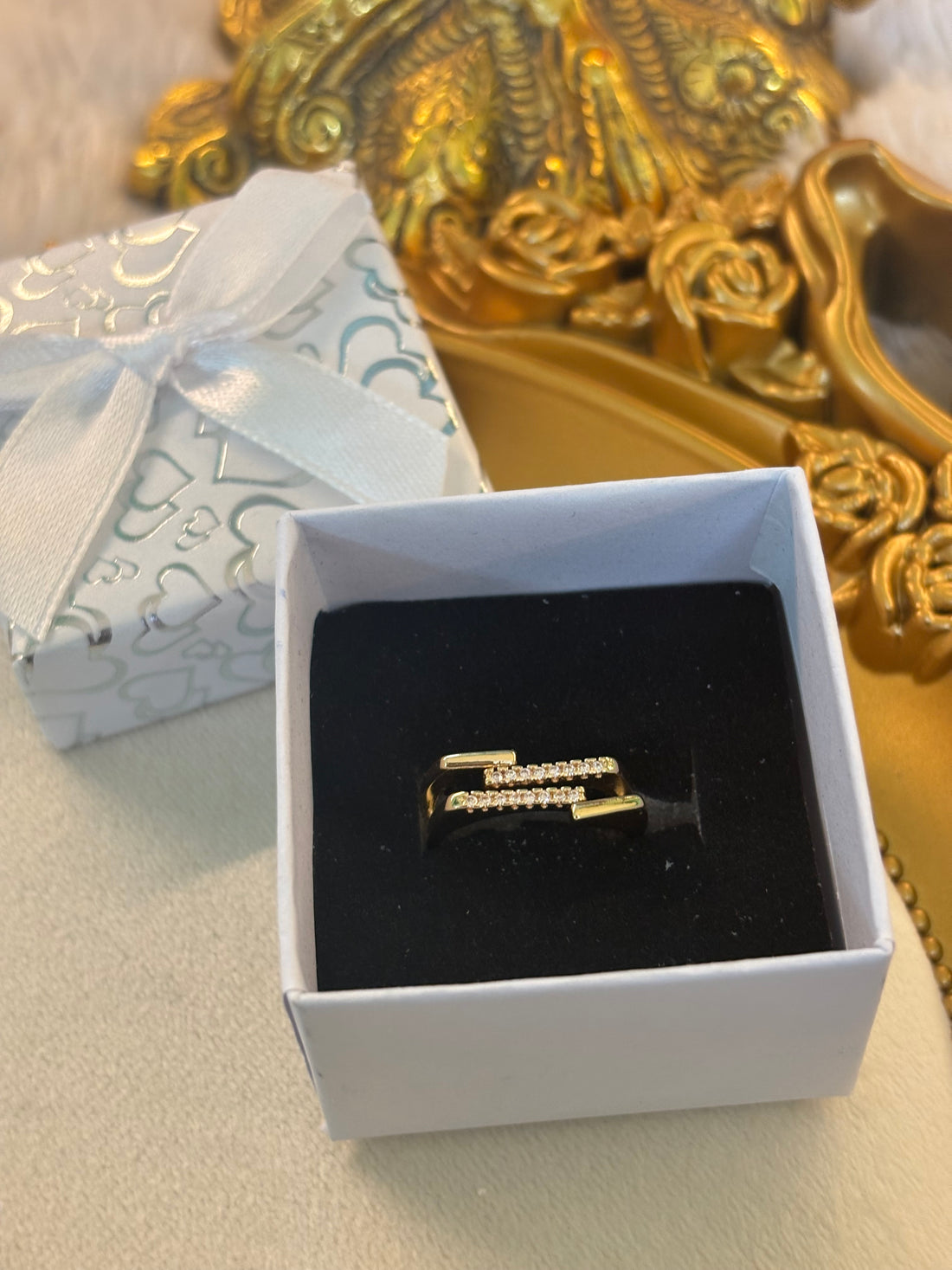 Zigzag ring