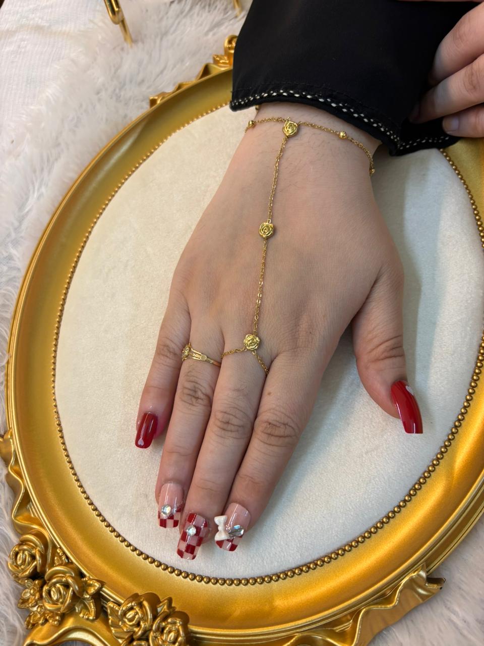 Mini rose hand chain